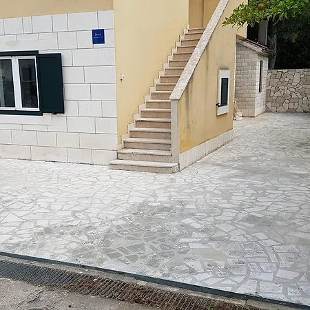 Ana Apartman