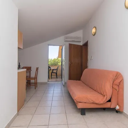 Ana Apartment Basina