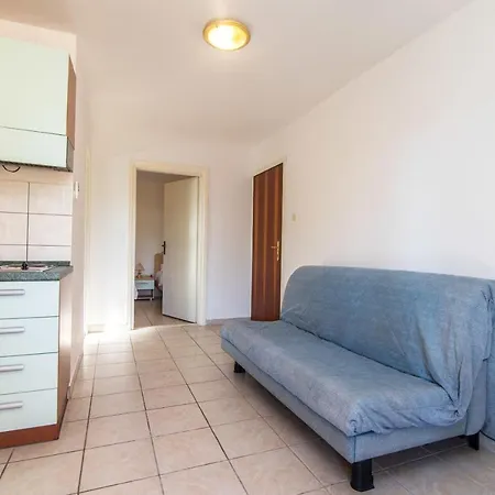 Apartment Ana Basina