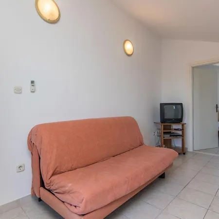 Apartment Ana *
